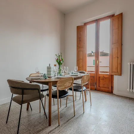 Проживание в семье Casa Altini *